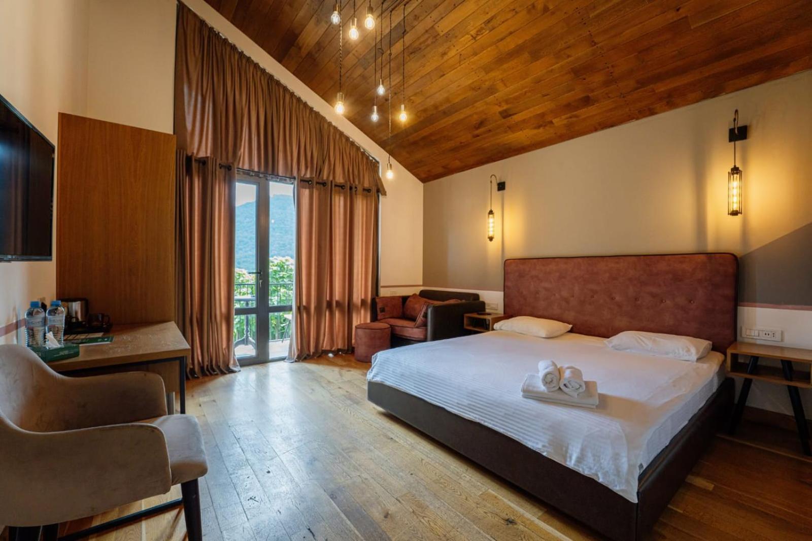 Hover Boutique Hotel Dilijan Exterior photo